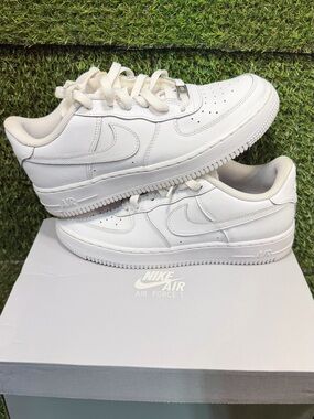 Nike Air Force 1 Low GS All White 314192-117 Size 7Y Youth Sneakers w/ Box